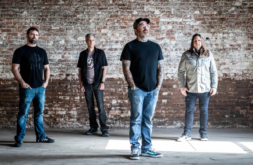 Staind, Seether, Hoobastank & Hinder - Toyota Amphitheatre - 10101010 0909 2026202620262026